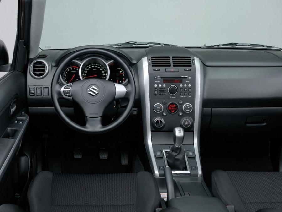  Suzuki Grand Vitara 5-Door 2012 года  (фото 3 из 3)